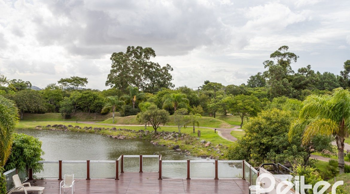 Casa em Condomínio à venda com 463m², 4 dormitórios, 4 suítes, 3 vagas, no bairro Terra Ville em PORTO ALEGRE