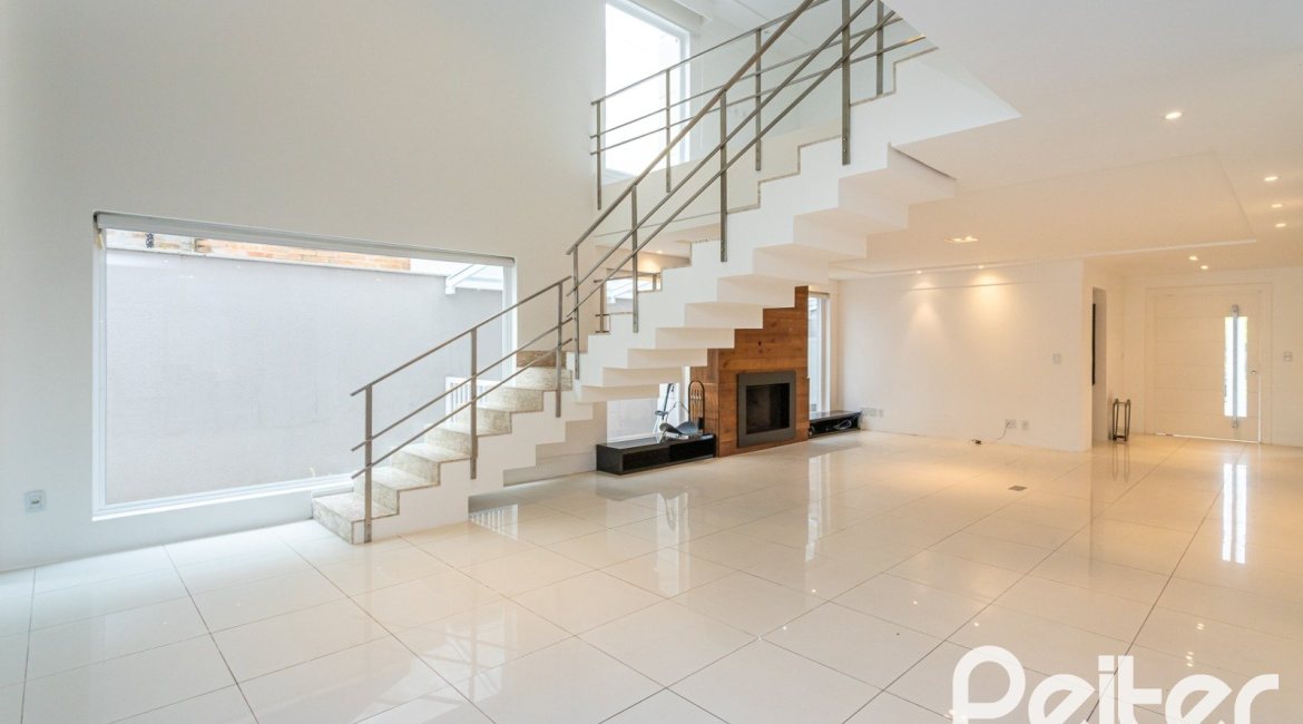 Casa em Condomínio à venda com 463m², 4 dormitórios, 4 suítes, 3 vagas, no bairro Terra Ville em PORTO ALEGRE