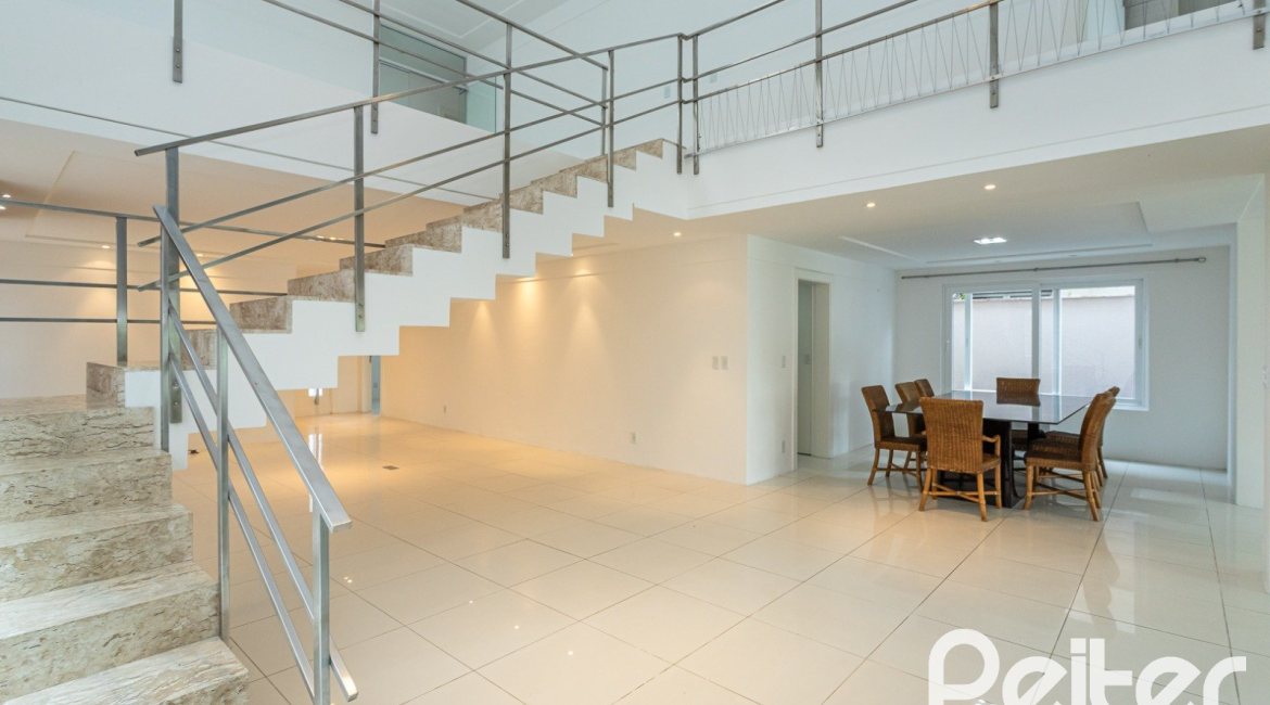 Casa em Condomínio à venda com 463m², 4 dormitórios, 4 suítes, 3 vagas, no bairro Terra Ville em PORTO ALEGRE
