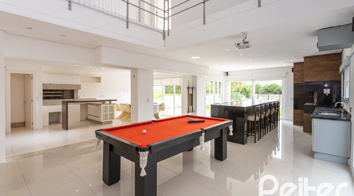 Casa em Condomínio à venda com 463m², 4 dormitórios, 4 suítes, 3 vagas, no bairro Terra Ville em PORTO ALEGRE