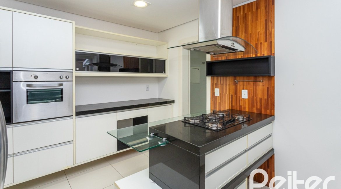 Casa em Condomínio à venda com 463m², 4 dormitórios, 4 suítes, 3 vagas, no bairro Terra Ville em PORTO ALEGRE