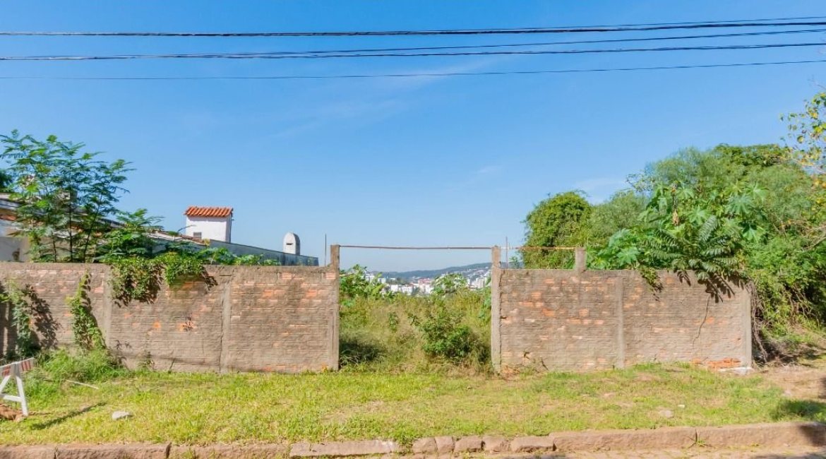 Terreno à venda, no bairro Vila Assunção em Porto Alegre