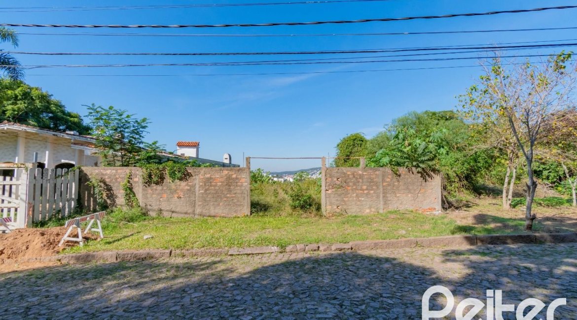 Terreno à venda, no bairro Vila Assunção em Porto Alegre