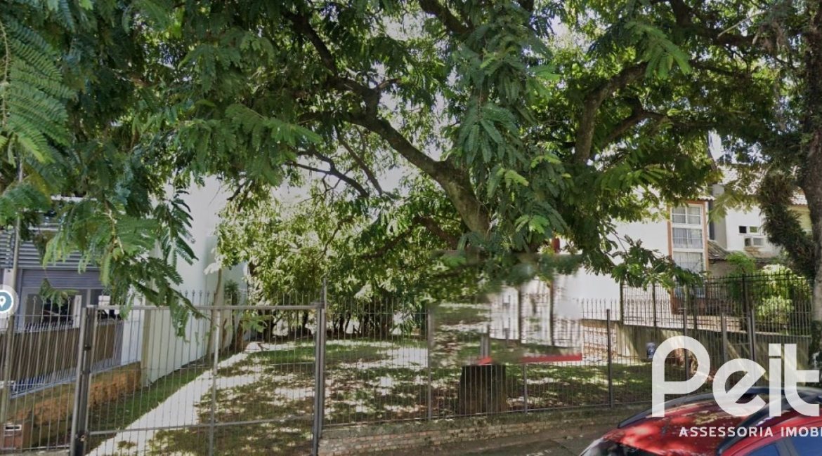 Terreno à venda com 1699m², no bairro Tristeza em Porto Alegre