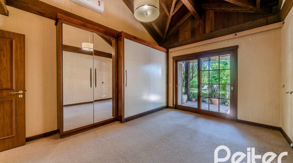  à venda, no bairro  em 