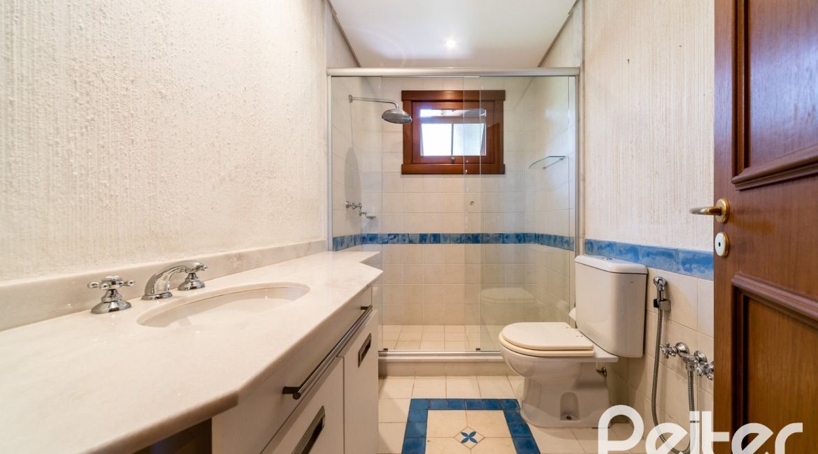  à venda, no bairro  em 