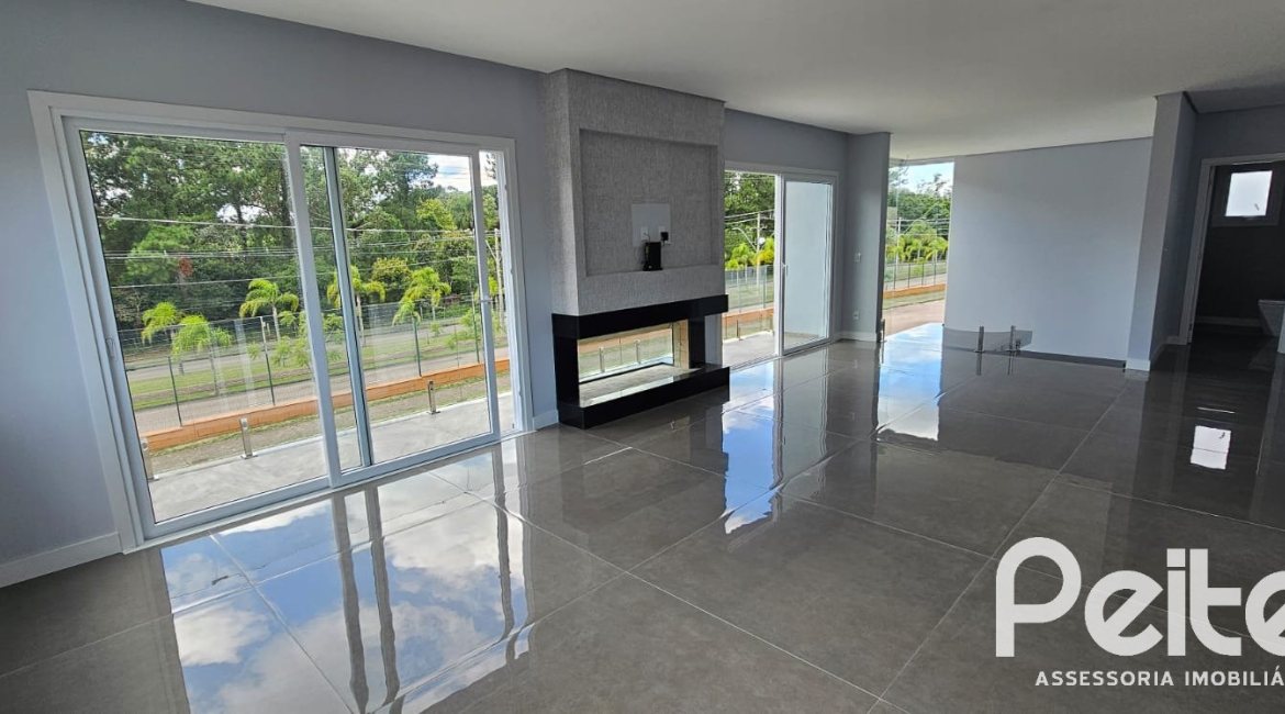 Casa em Condomínio à venda com 297m², 4 dormitórios, 4 suítes, 3 vagas, no bairro Alphaville em PORTO ALEGRE