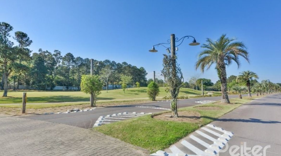 Casa em Condomínio à venda com 239m², 4 dormitórios, 4 suítes, 4 vagas, no bairro Terra Ville em Porto Alegre