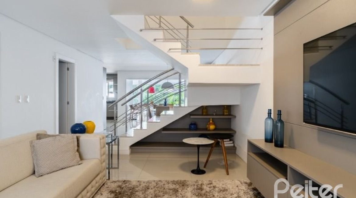 Casa em Condomínio à venda com 239m², 4 dormitórios, 4 suítes, 4 vagas, no bairro Terra Ville em Porto Alegre