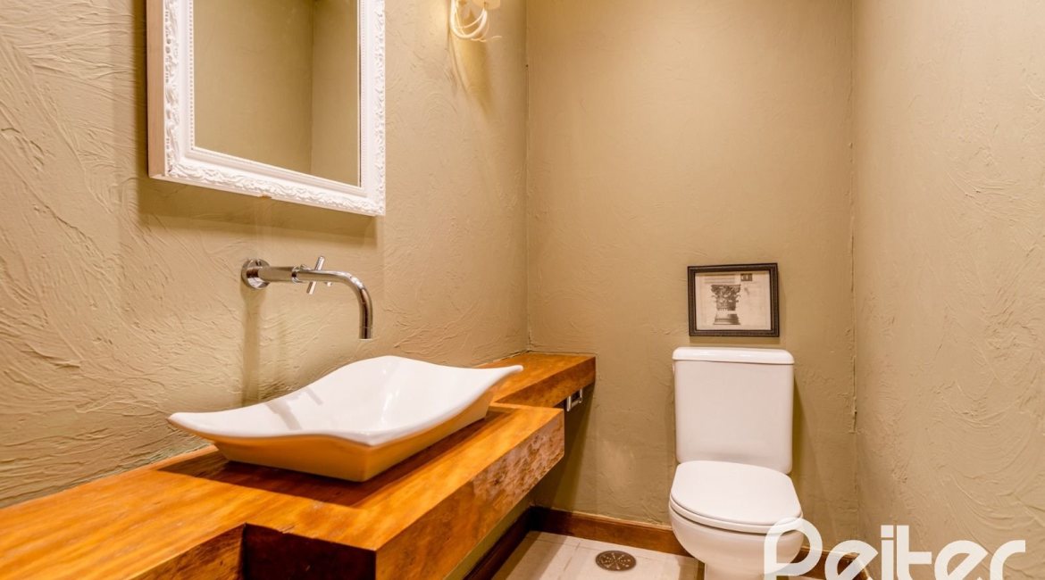 Casa em Condomínio à venda com 596m², 4 dormitórios, 4 suítes, 4 vagas, no bairro Terra Ville em PORTO ALEGRE