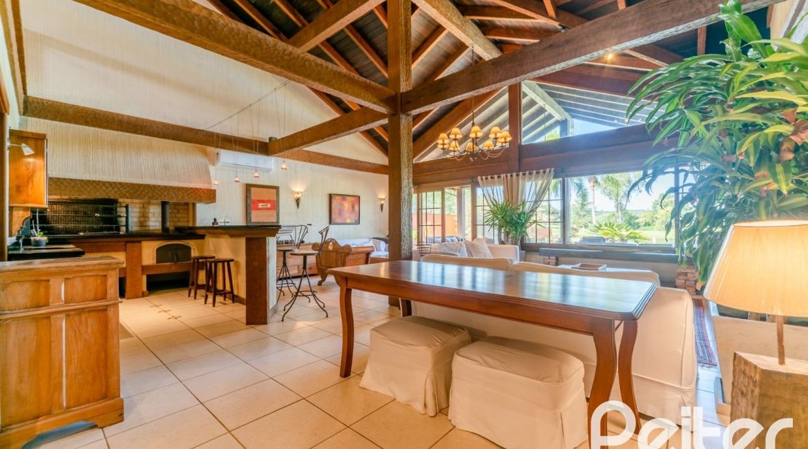 Casa em Condomínio à venda com 596m², 4 dormitórios, 4 suítes, 4 vagas, no bairro Terra Ville em PORTO ALEGRE