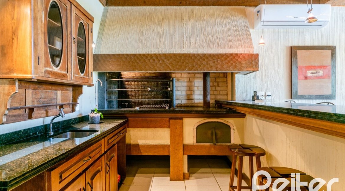 Casa em Condomínio à venda com 596m², 4 dormitórios, 4 suítes, 4 vagas, no bairro Terra Ville em PORTO ALEGRE