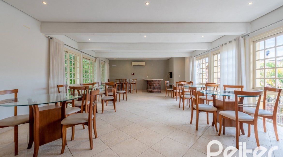 Casa em Condomínio à venda com 160m², 3 dormitórios, 1 suíte, 2 vagas, no bairro Tristeza em PORTO ALEGRE