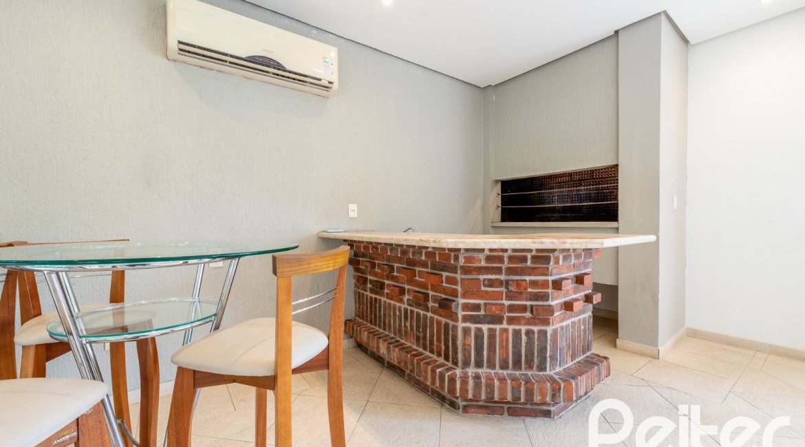 Casa em Condomínio à venda com 160m², 3 dormitórios, 1 suíte, 2 vagas, no bairro Tristeza em PORTO ALEGRE