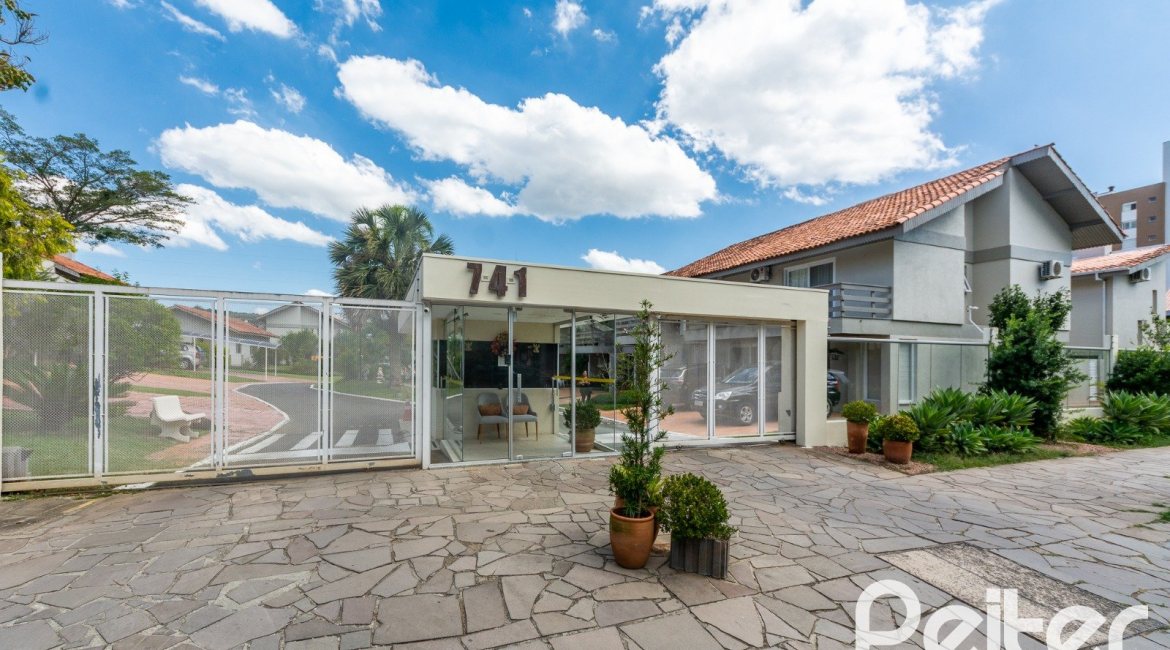 Casa em Condomínio à venda com 159m², 3 dormitórios, 1 suíte, 2 vagas, no bairro Tristeza em PORTO ALEGRE