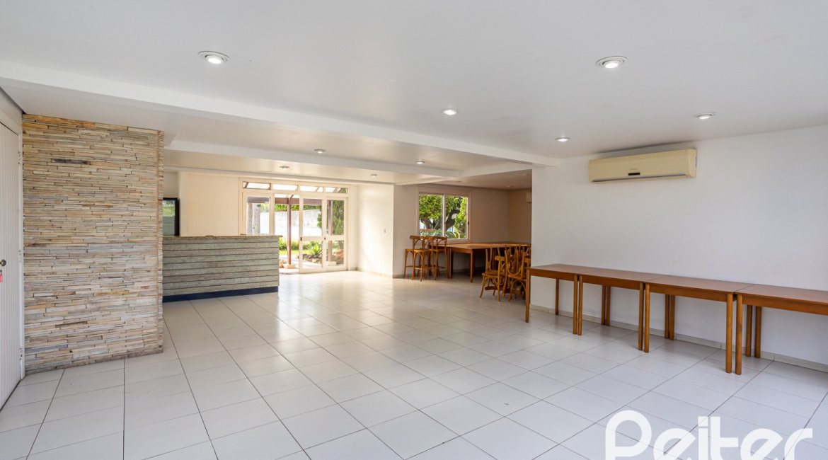 Casa em Condomínio à venda com 160m², 3 dormitórios, 1 suíte, 2 vagas, no bairro Ipanema em PORTO ALEGRE