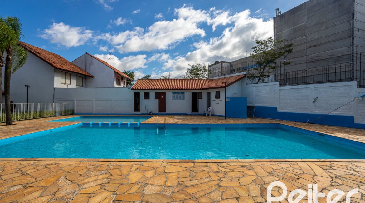 Casa em Condomínio à venda com 160m², 3 dormitórios, 1 suíte, 2 vagas, no bairro Ipanema em PORTO ALEGRE