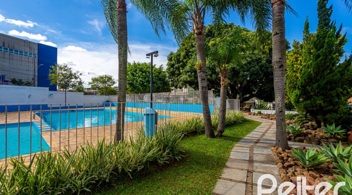 Casa em Condomínio à venda com 160m², 3 dormitórios, 1 suíte, 2 vagas, no bairro Ipanema em PORTO ALEGRE