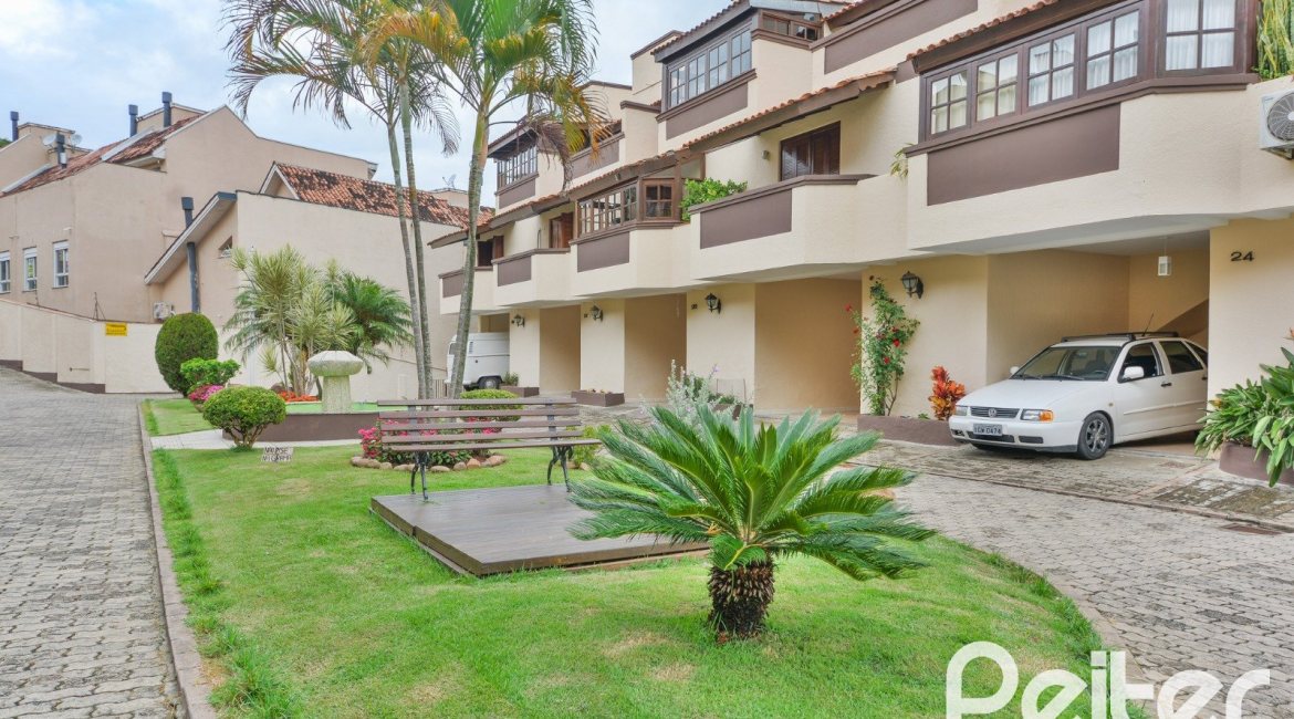 Casa em Condomínio à venda com 139m², 3 dormitórios, 1 suíte, 3 vagas, no bairro Tristeza em PORTO ALEGRE