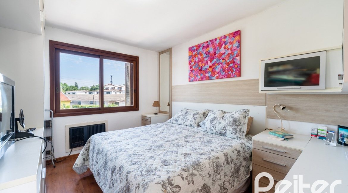 Casa à venda com 290m², 3 dormitórios, 3 suítes, 3 vagas, no bairro Ipanema em Porto Alegre