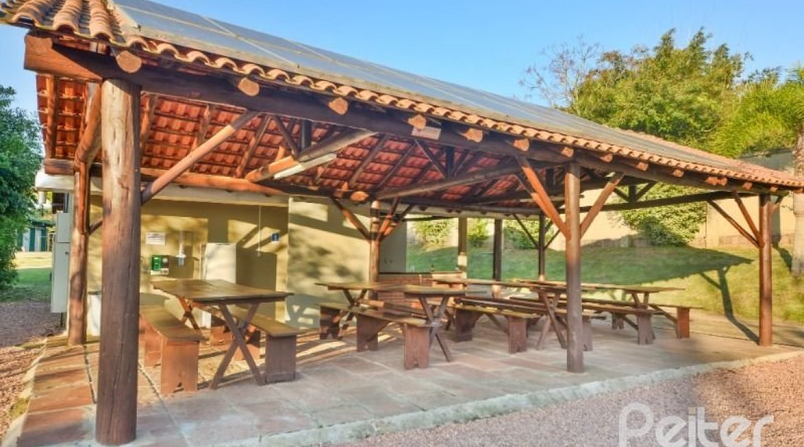 Casa em Condomínio à venda com 232m², 4 dormitórios, 1 suíte, 4 vagas, no bairro Terra Ville em PORTO ALEGRE