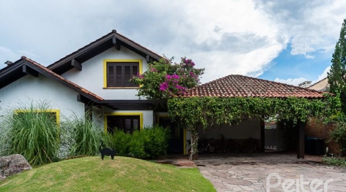 Casa em Condomínio à venda com 232m², 4 dormitórios, 1 suíte, 4 vagas, no bairro Terra Ville em PORTO ALEGRE