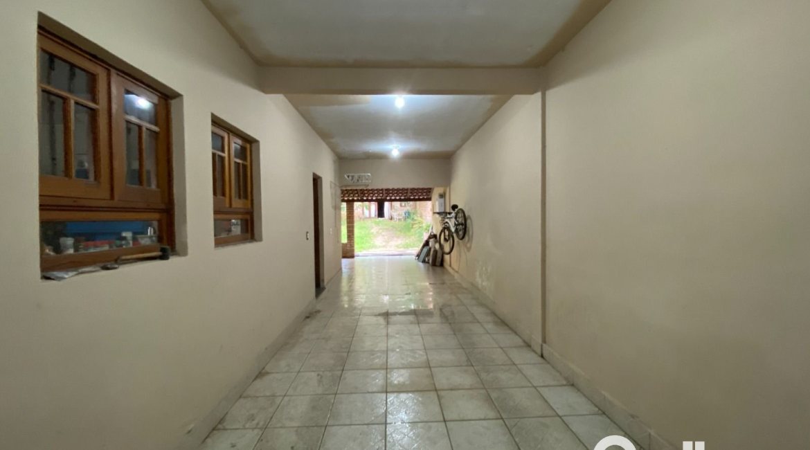 Casa à venda com 360m², 4 dormitórios, 4 suítes, 4 vagas, no bairro Tristeza em Porto Alegre