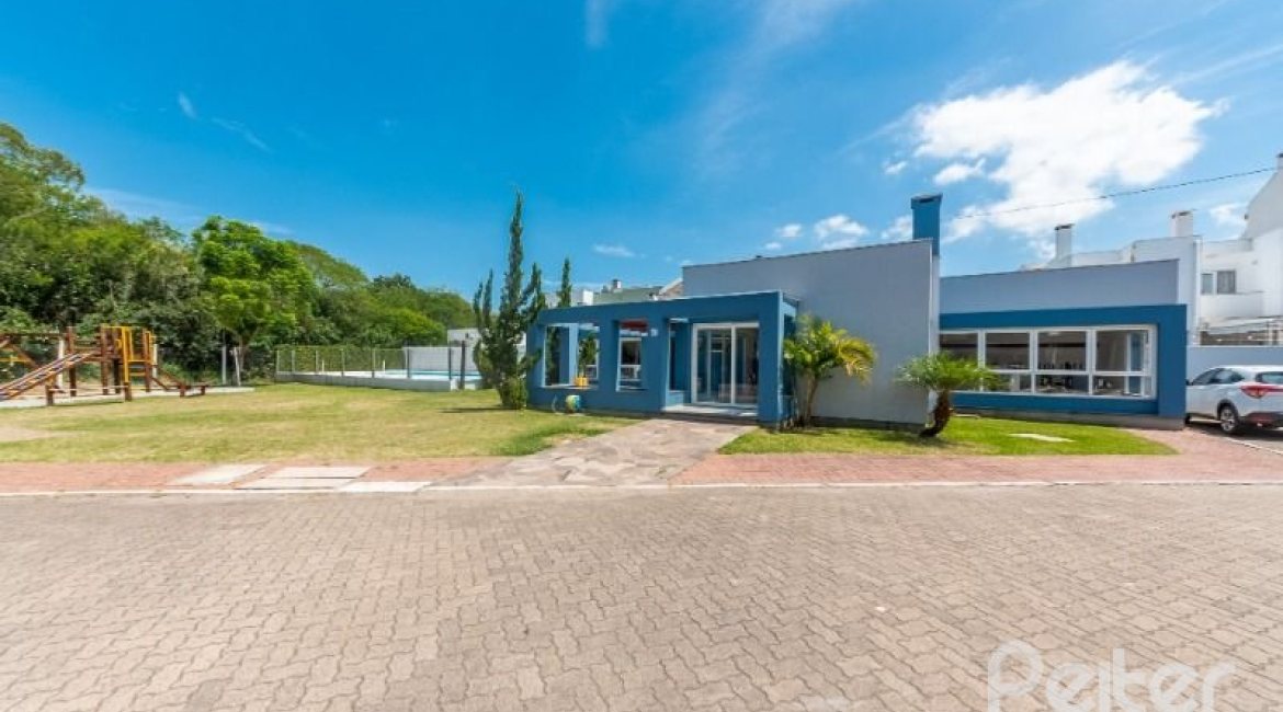 Casa em Condomínio à venda com 140m², 3 dormitórios, 1 suíte, 2 vagas, no bairro Hipica em PORTO ALEGRE