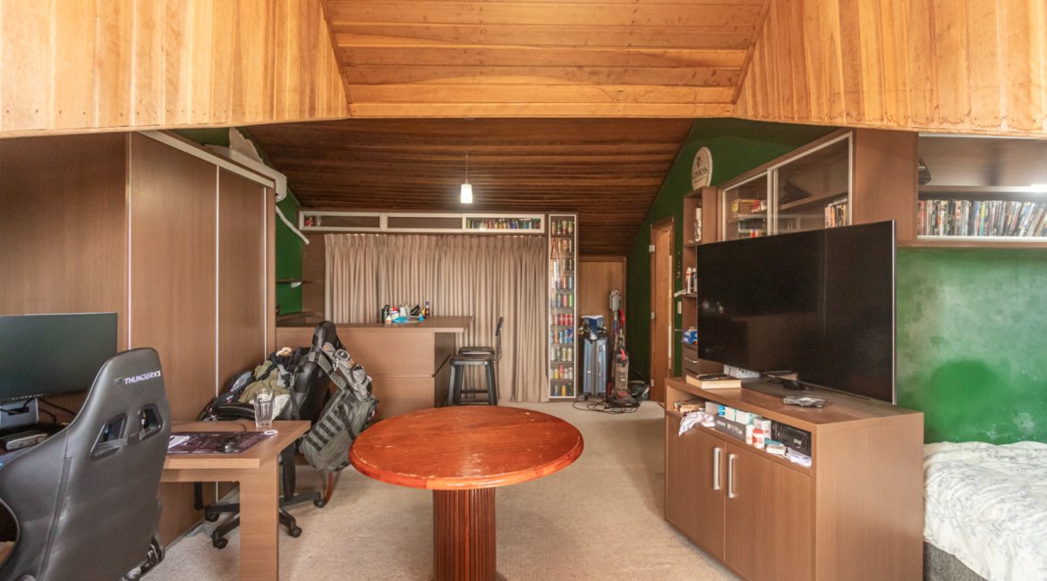 Casa à venda com 367m², 4 dormitórios, 2 suítes, 4 vagas, no bairro Jardim Isabel em Porto Alegre