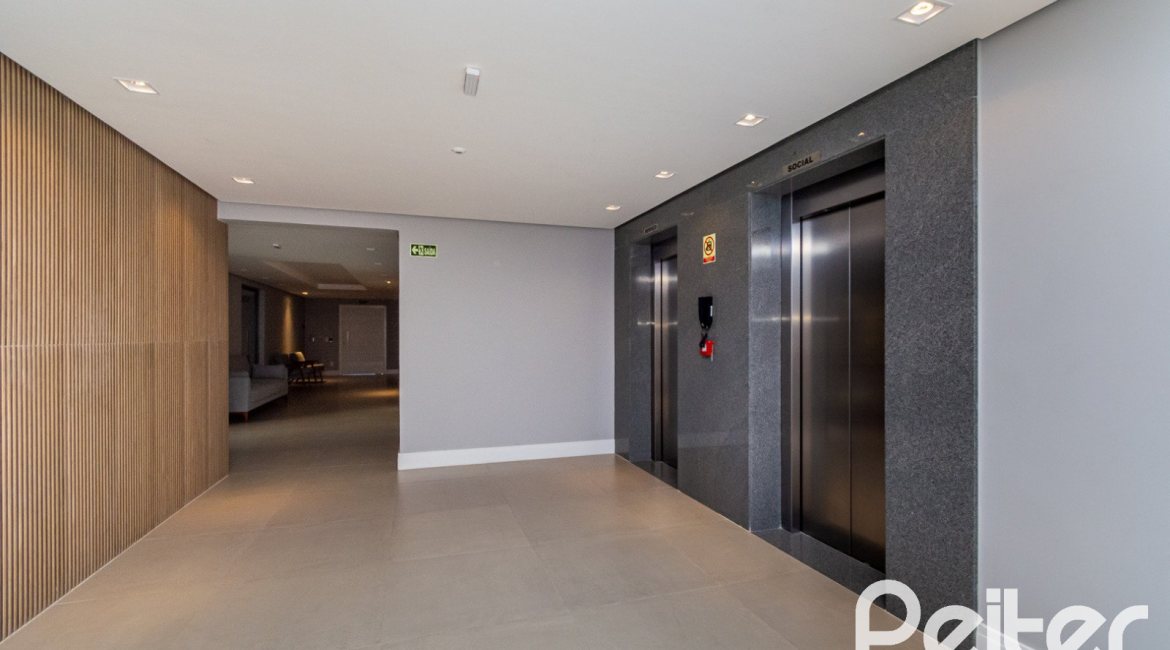 Apartamento à venda com 216m², 3 dormitórios, 3 suítes, 3 vagas, no bairro Tristeza em PORTO ALEGRE