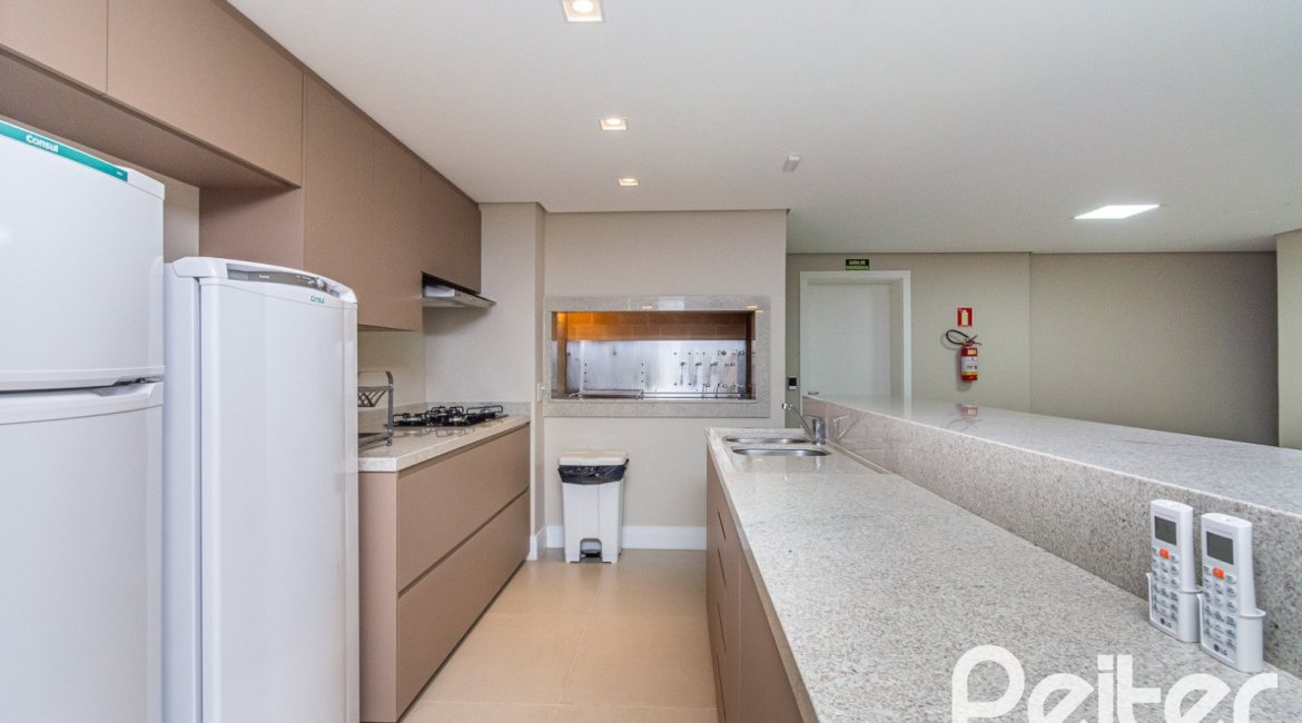 Apartamento à venda com 216m², 3 dormitórios, 3 suítes, 3 vagas, no bairro Tristeza em PORTO ALEGRE