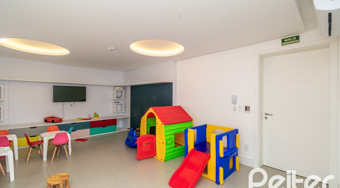 Apartamento à venda com 216m², 3 dormitórios, 3 suítes, 3 vagas, no bairro Tristeza em PORTO ALEGRE