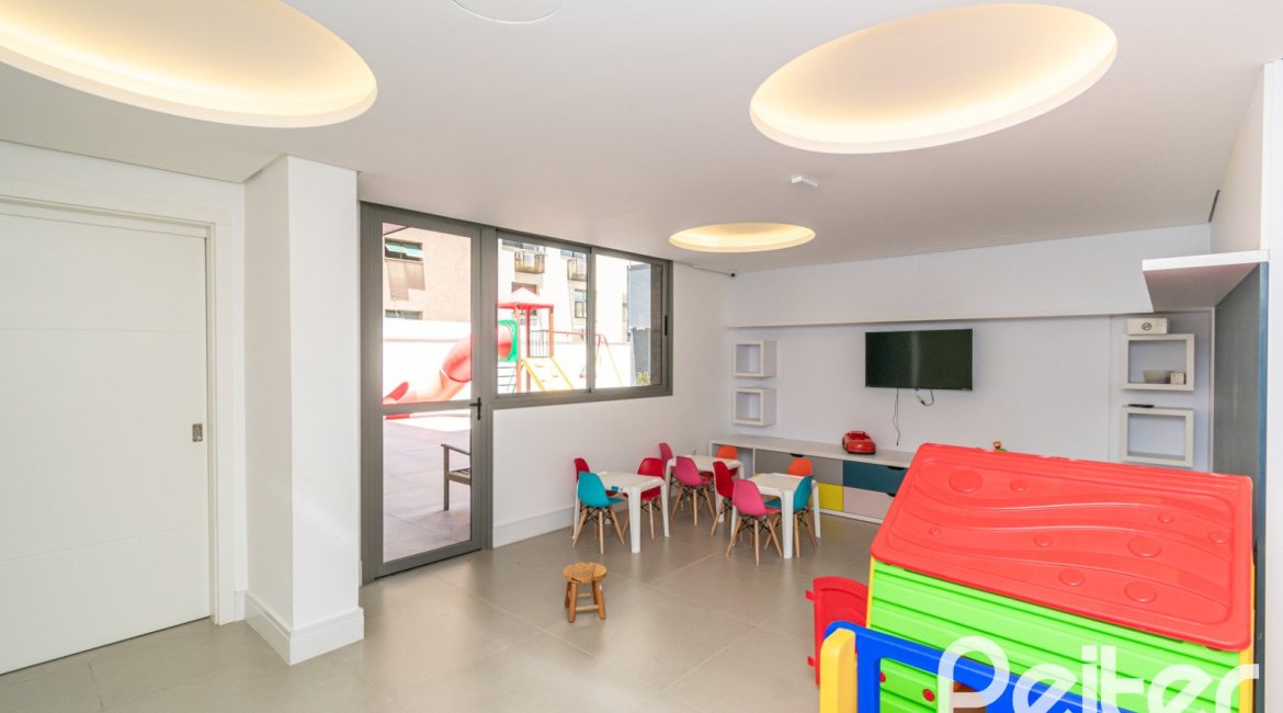 Apartamento à venda com 216m², 3 dormitórios, 3 suítes, 3 vagas, no bairro Tristeza em PORTO ALEGRE