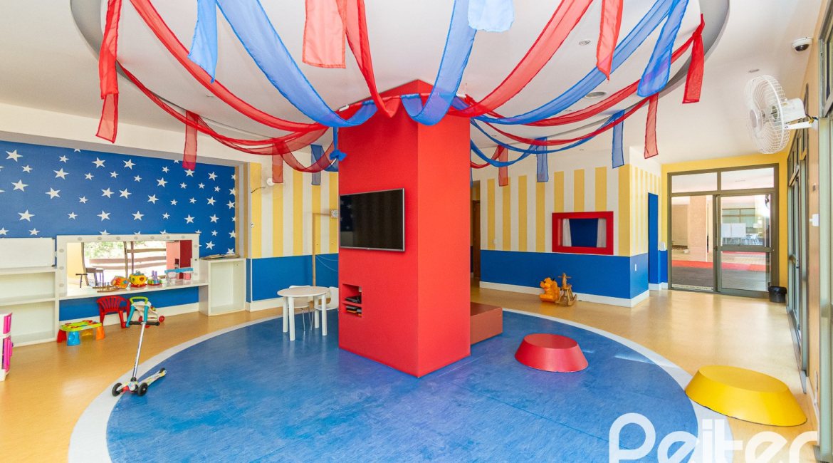 Apartamento à venda com 104m², 3 dormitórios, 1 suíte, 2 vagas, no bairro Ipanema em PORTO ALEGRE