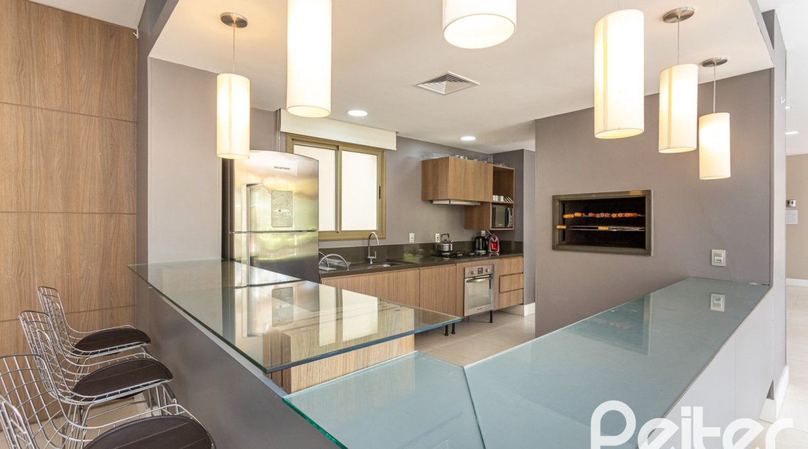 Apartamento à venda com 104m², 3 dormitórios, 1 suíte, 2 vagas, no bairro Ipanema em PORTO ALEGRE