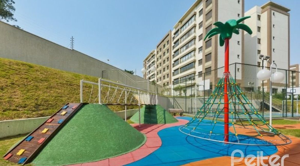 Apartamento à venda com 104m², 3 dormitórios, 1 suíte, 2 vagas, no bairro Ipanema em PORTO ALEGRE