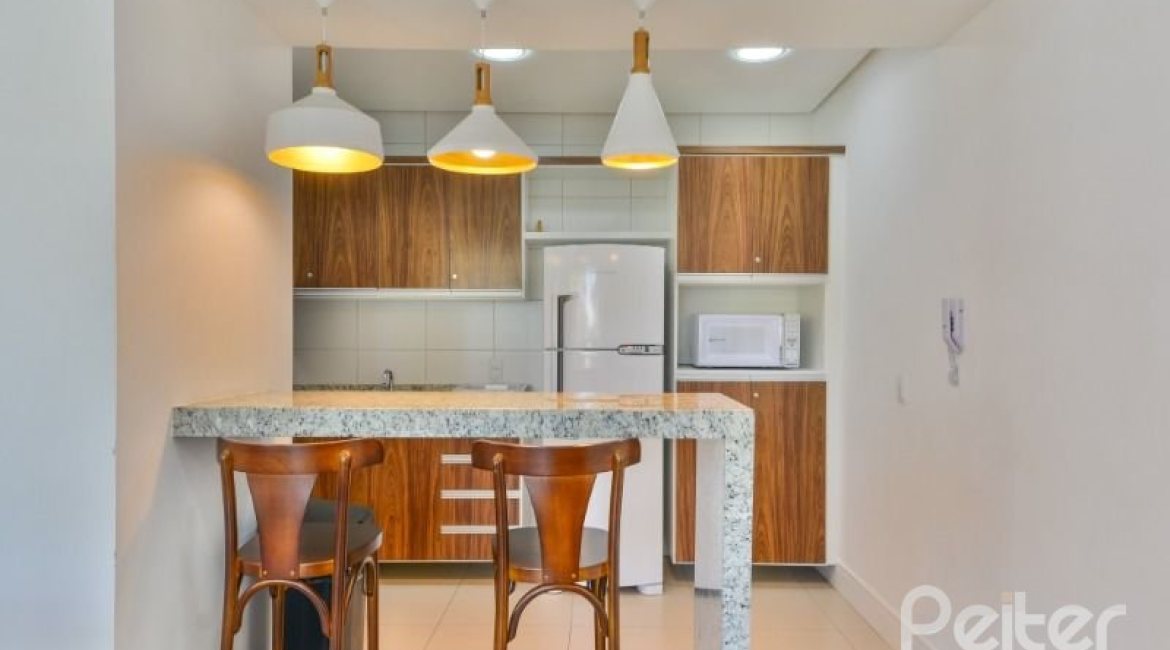 Apartamento à venda com 82m², 3 dormitórios, 1 suíte, 3 vagas, no bairro Tristeza em PORTO ALEGRE