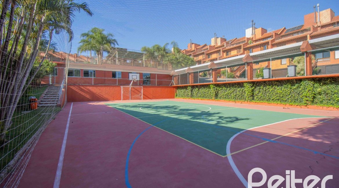 Casa em Condomínio à venda com 382m², 4 dormitórios, 1 suíte, 3 vagas, no bairro Cristal em PORTO ALEGRE