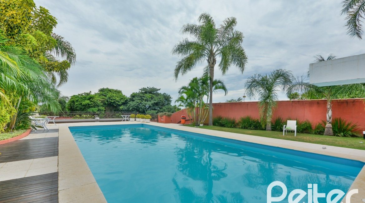 Casa em Condomínio à venda com 382m², 4 dormitórios, 1 suíte, 3 vagas, no bairro Cristal em PORTO ALEGRE