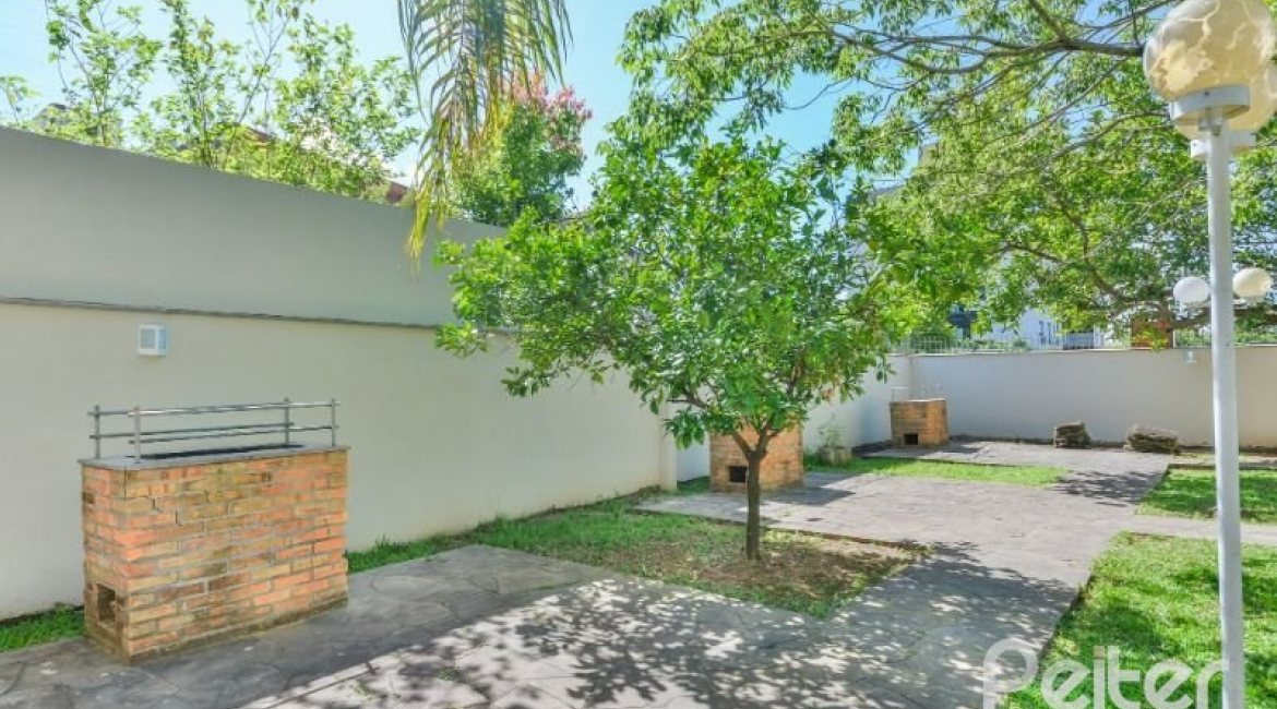 Apartamento à venda com 136m², 3 dormitórios, 1 suíte, 2 vagas, no bairro Tristeza em PORTO ALEGRE