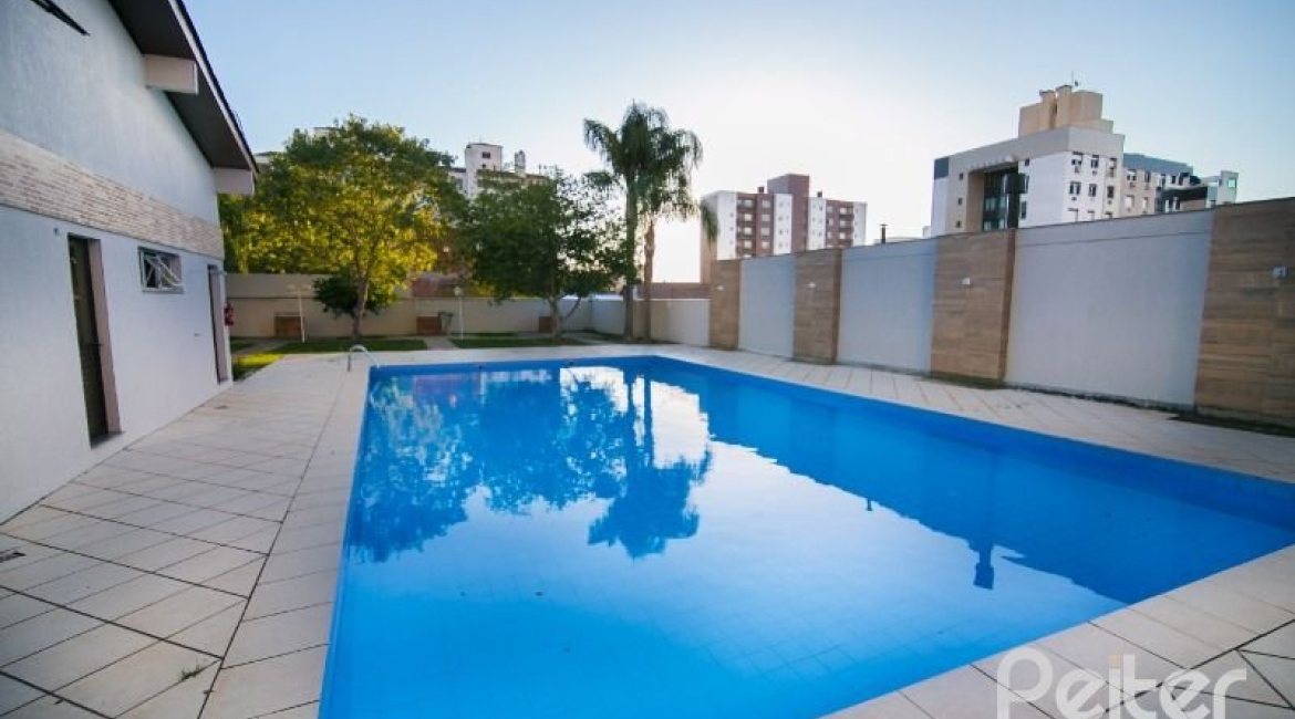 Apartamento à venda com 136m², 3 dormitórios, 1 suíte, 2 vagas, no bairro Tristeza em PORTO ALEGRE