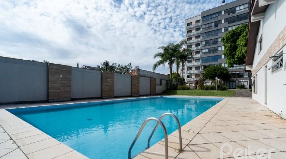 Apartamento à venda com 136m², 3 dormitórios, 1 suíte, 2 vagas, no bairro Tristeza em PORTO ALEGRE
