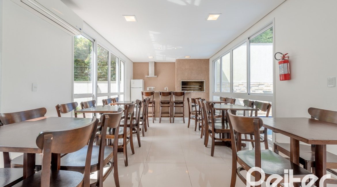 Casa em Condomínio à venda com 177m², 3 dormitórios, 1 suíte, 2 vagas, no bairro Ipanema em PORTO ALEGRE