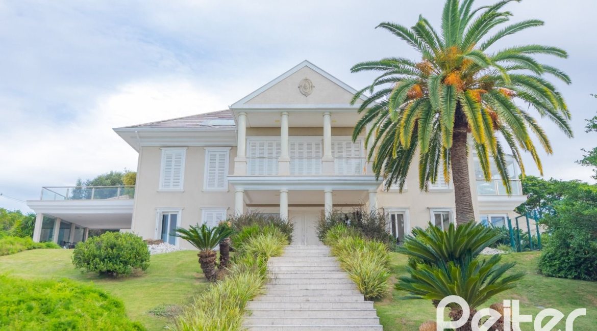 Casa em Condomínio à venda com 941m², 5 dormitórios, 5 suítes, 6 vagas, no bairro Terra Ville em PORTO ALEGRE