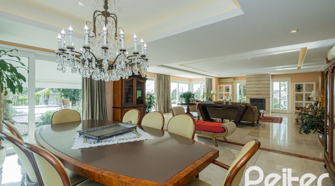 Casa em Condomínio à venda com 941m², 5 dormitórios, 5 suítes, 6 vagas, no bairro Terra Ville em PORTO ALEGRE