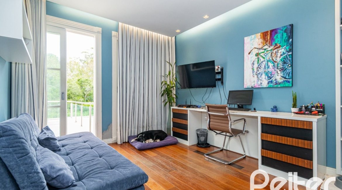 Casa em Condomínio à venda com 941m², 5 dormitórios, 5 suítes, 6 vagas, no bairro Terra Ville em PORTO ALEGRE