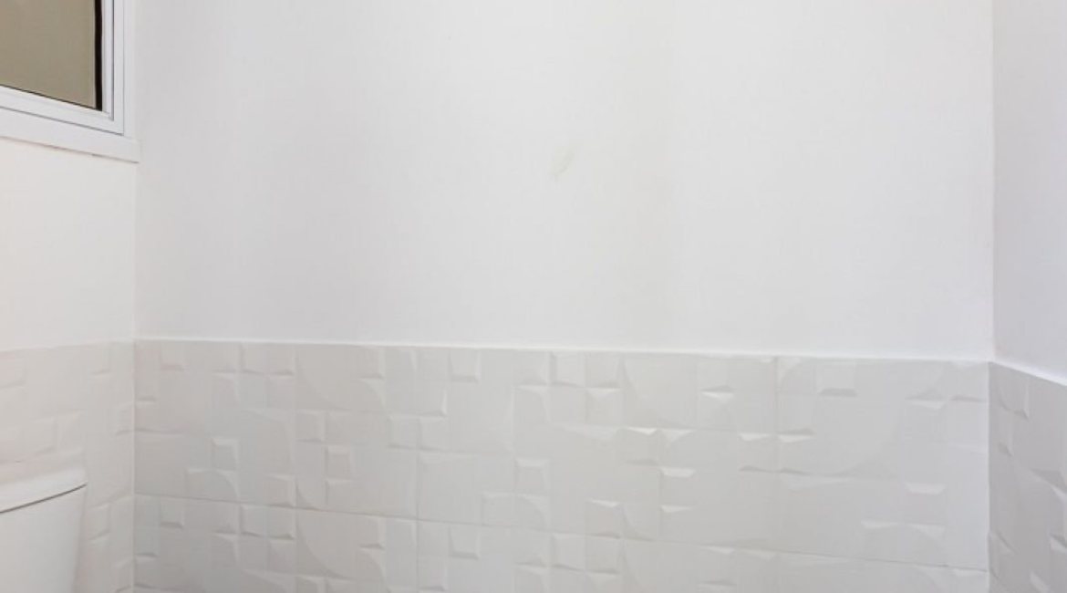 Casa em Condomínio à venda com 190m², 3 dormitórios, 1 suíte, 2 vagas, no bairro Vila Nova em PORTO ALEGRE