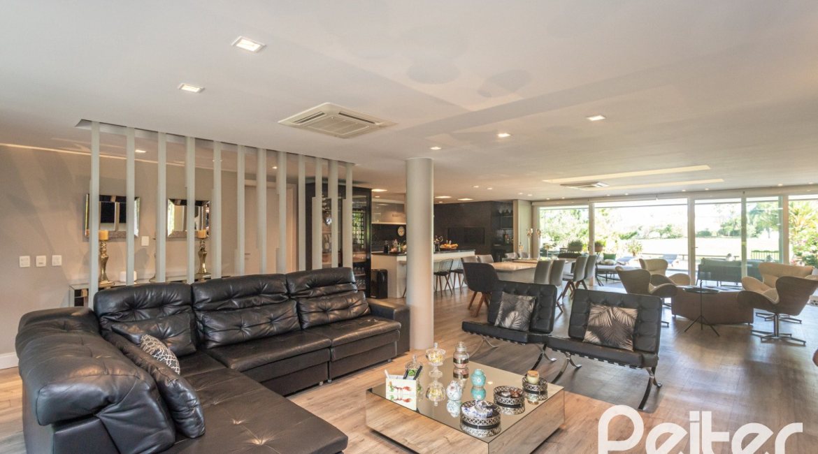 Casa em Condomínio à venda com 478m², 4 dormitórios, 4 suítes, 4 vagas, no bairro Terra Ville em PORTO ALEGRE
