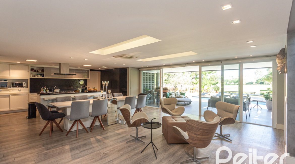 Casa em Condomínio à venda com 478m², 4 dormitórios, 4 suítes, 4 vagas, no bairro Terra Ville em PORTO ALEGRE