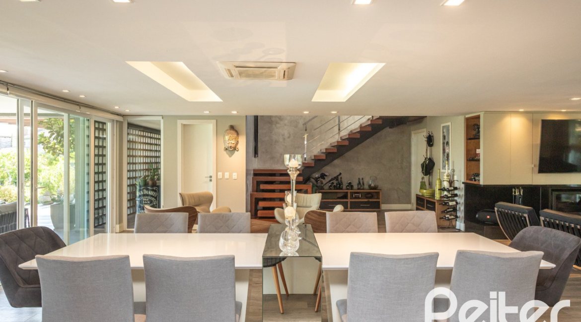 Casa em Condomínio à venda com 478m², 4 dormitórios, 4 suítes, 4 vagas, no bairro Terra Ville em PORTO ALEGRE